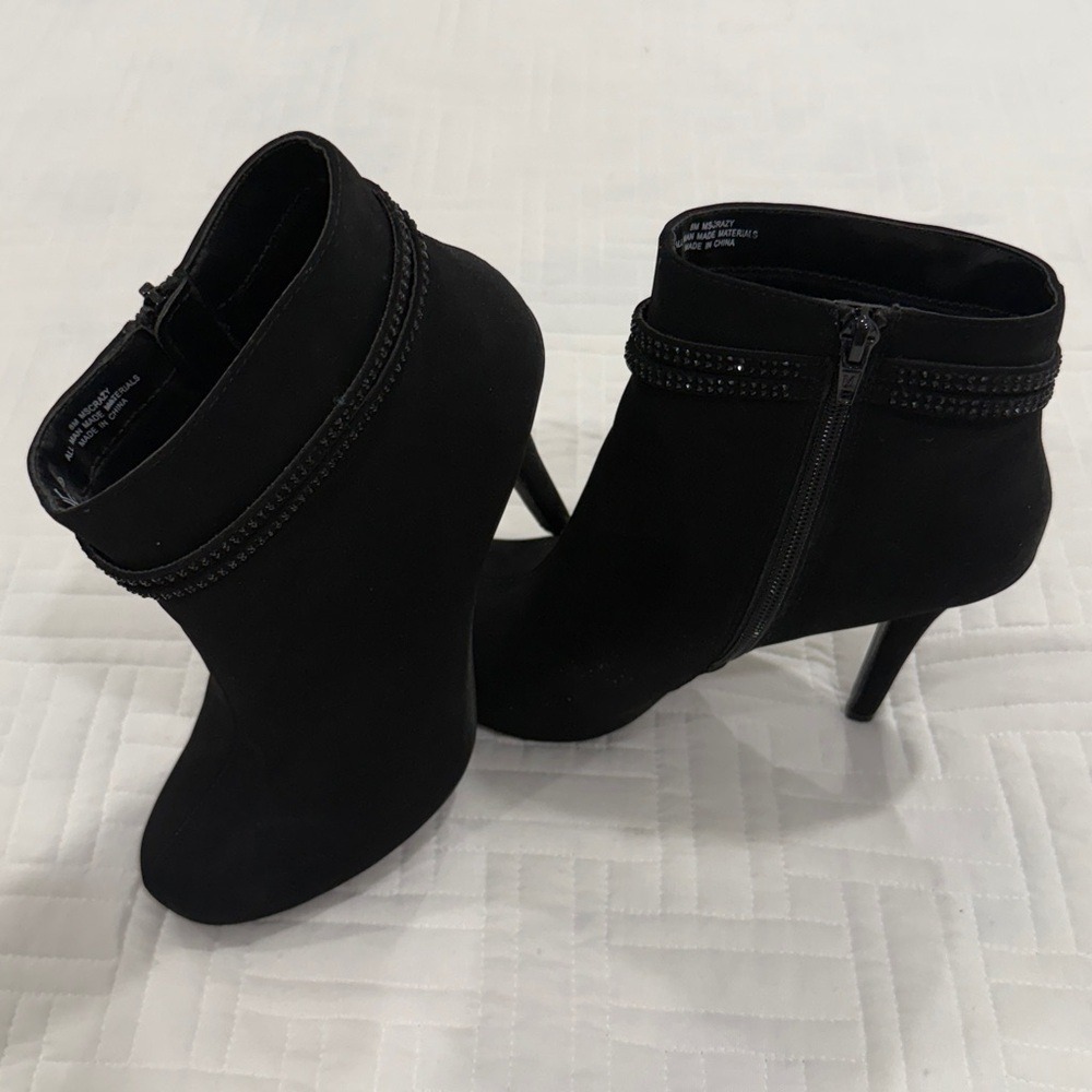 Madeline Stuart‎ Black Faux Suede Rhinestone Stiletto Ankle Boots 8M - Picture 6 of 7
